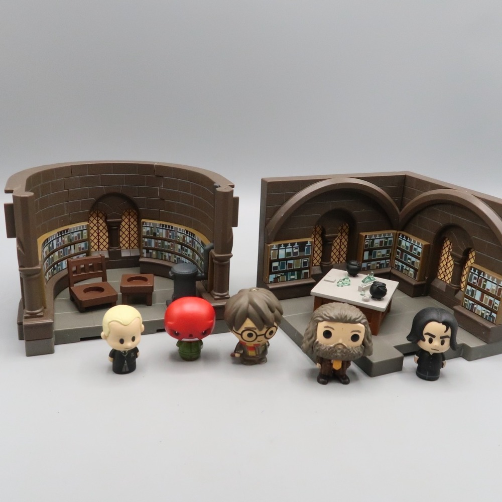 Professor Snape Harry Potter Funko Mini Moments 2 Classroom with extra figures